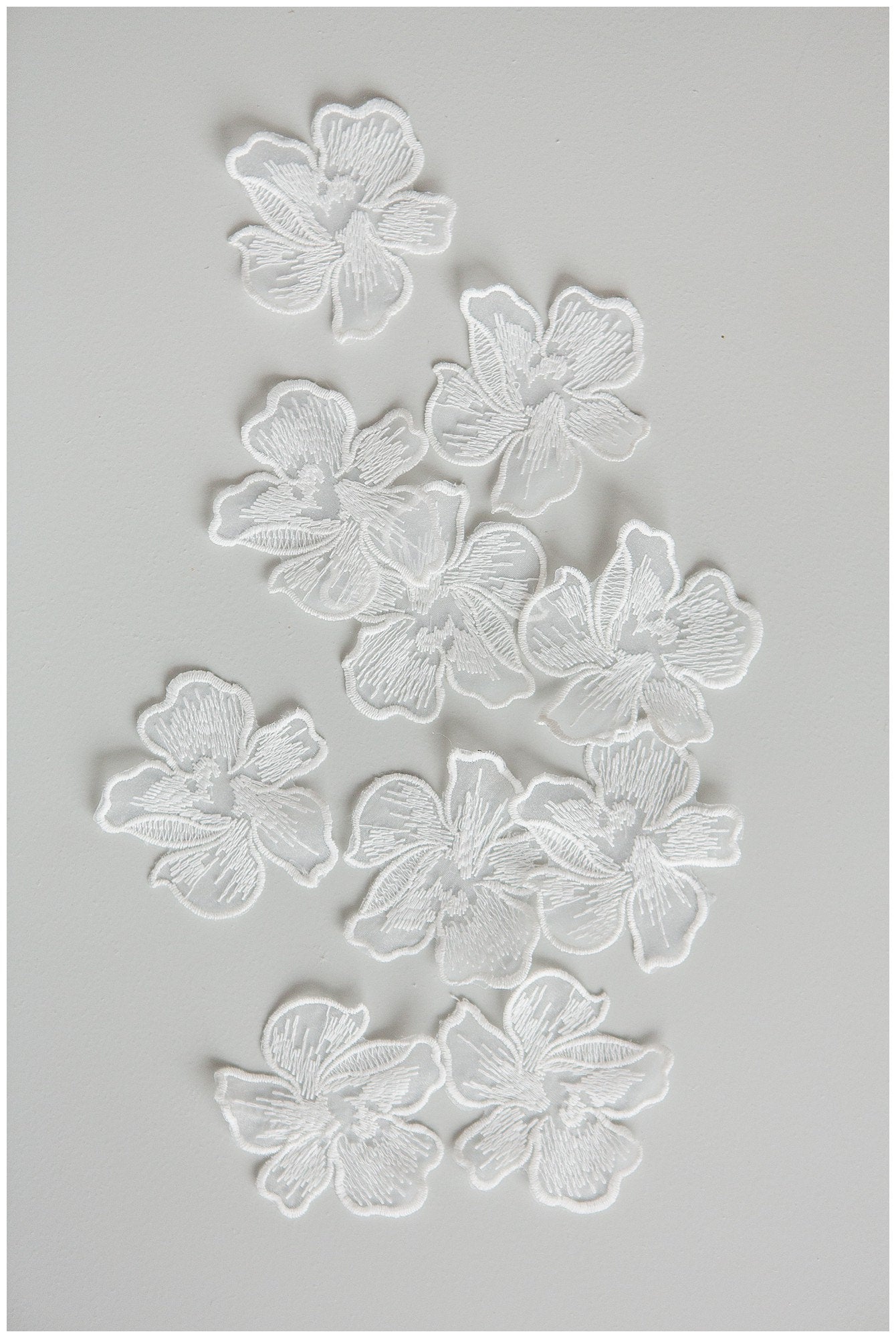 10pcs. 3D lace flowers for sewing on/ 3D flower lace applique/ wedding dress lace applique/ bridal lace// A17-162