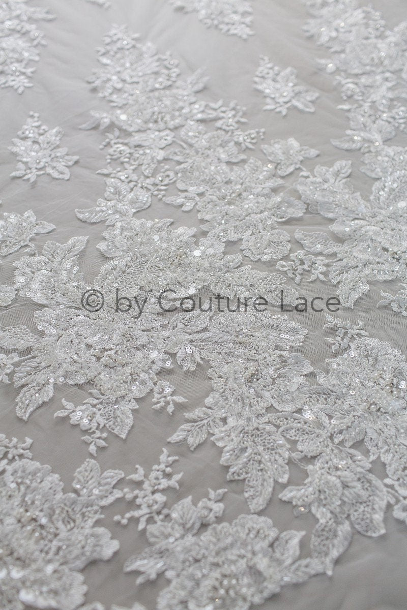 Schwerer Handperlen Spitzenstoff Off-White/ wunderschöner Braut Spitzenstoff/ Spitze mit Perlen für Hochzeitskleid// L18-220