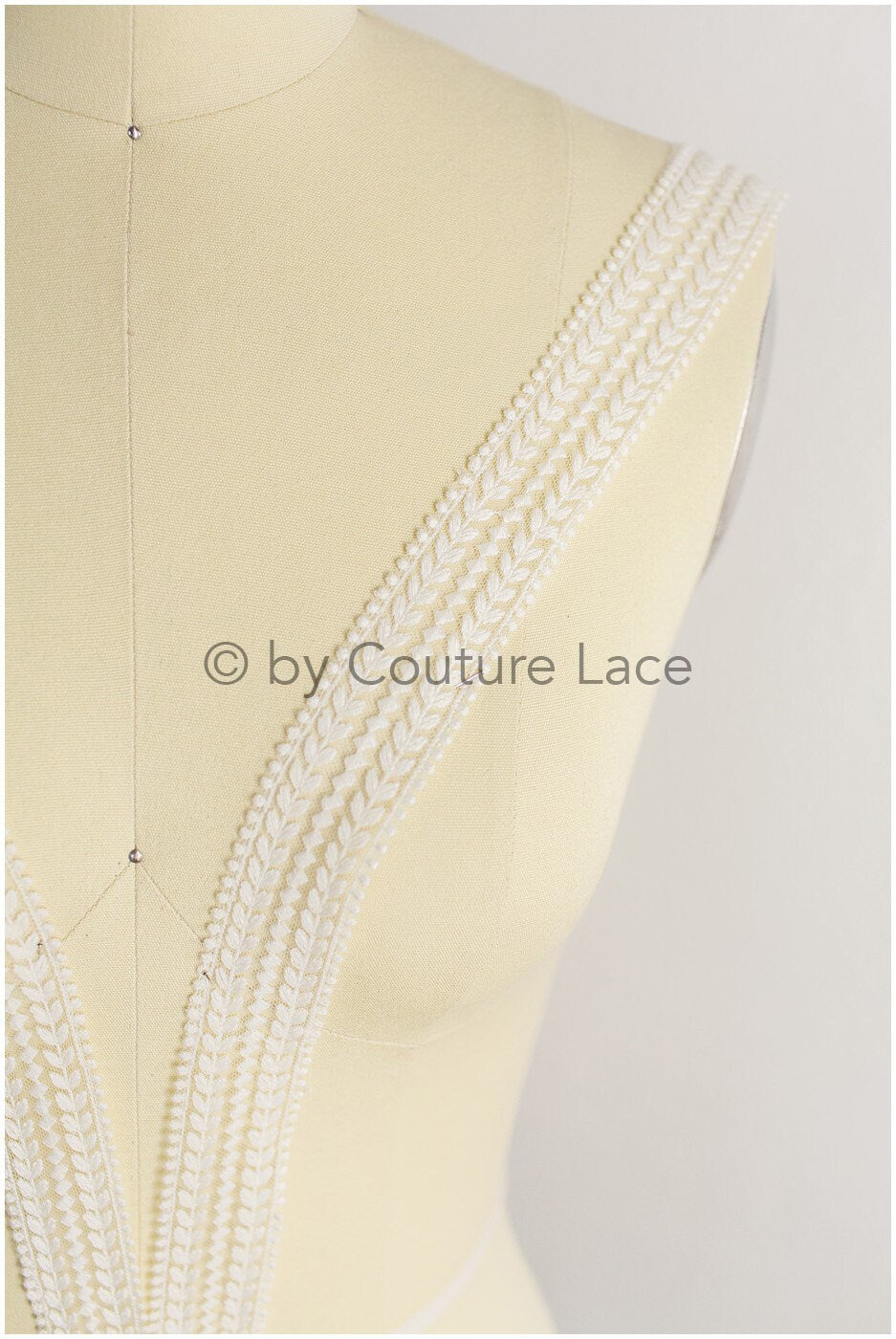 Soft embroidered lace trim/ elegant off-white bridal lace/ veil lace trim/ boho wedding dress trim/ boho bridal lace// T19-064RA