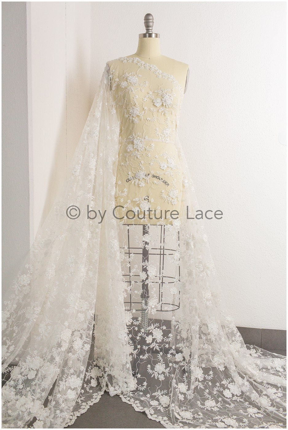 3D Blumen Spitzenstoff Off-White/ Braut Perlen Spitzenstoff/ romantischer Spitzenstoff mit 3D Blumen/ Hochzeit Spitzenstoff// L19-205
