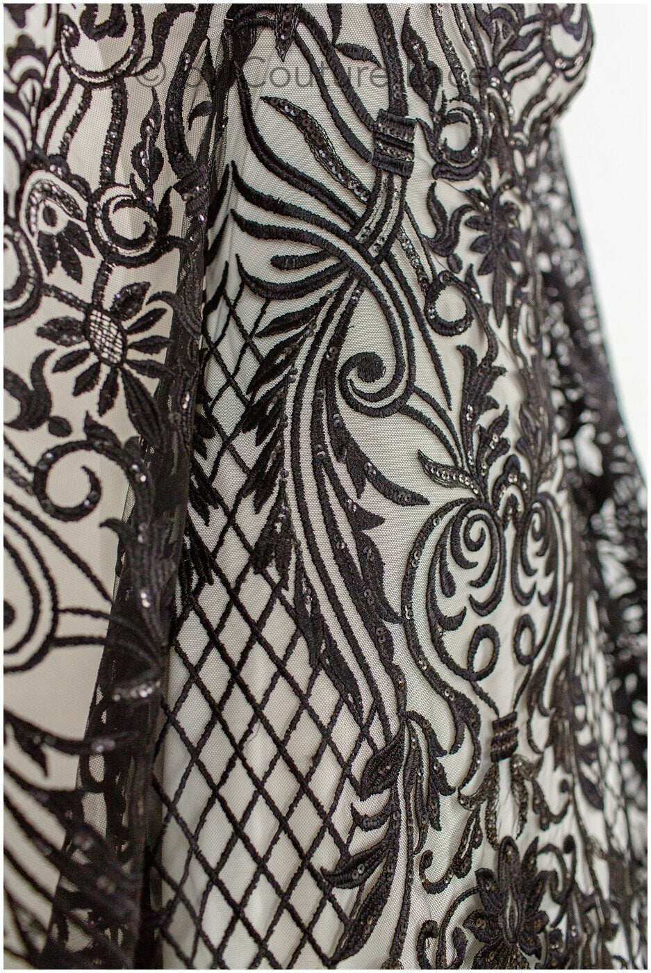 Schwarze Ornamentspitze/ schwarze Spitze/ schwarze bestickte Spitze für Abendkleid/ schwarze Couture Spitze // L19-215