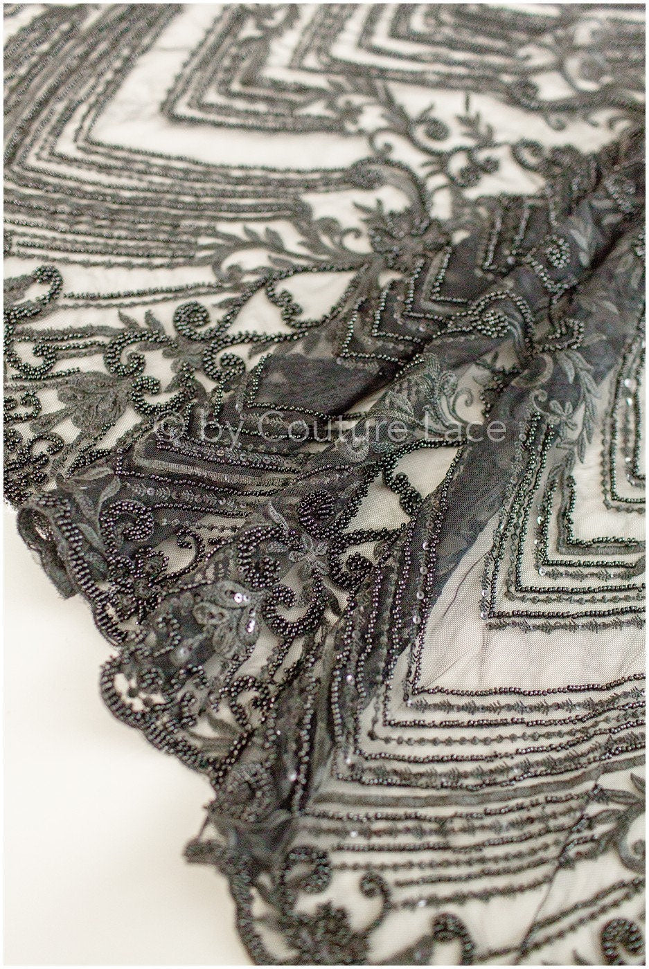 Perlen Spitzenstoff Schwarz/ Couture Spitzenstoff/ Spitzenstoff mit Perlen/ Perlen Spitze// L19-217