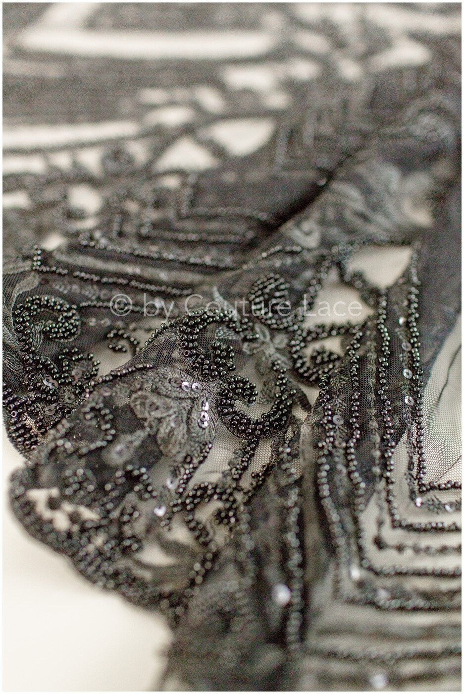 Perlen Spitzenstoff Schwarz/ Couture Spitzenstoff/ Spitzenstoff mit Perlen/ Perlen Spitze// L19-217