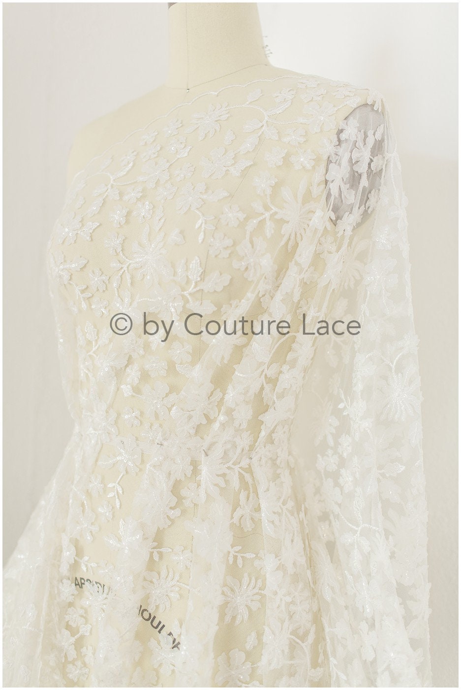 3D Blumen Spitzenstoff Off-White/ Braut Spitzenstoff/ romantischer Blumen Spitzenstoff/ Hochzeit Spitzenstoff// L19-238