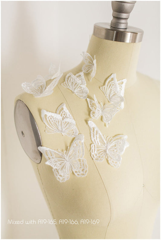 20 morceaux Papillons 3D pour la couture/ applique 3D pour robe de mariée/ dentelle nuptiale// A19-169