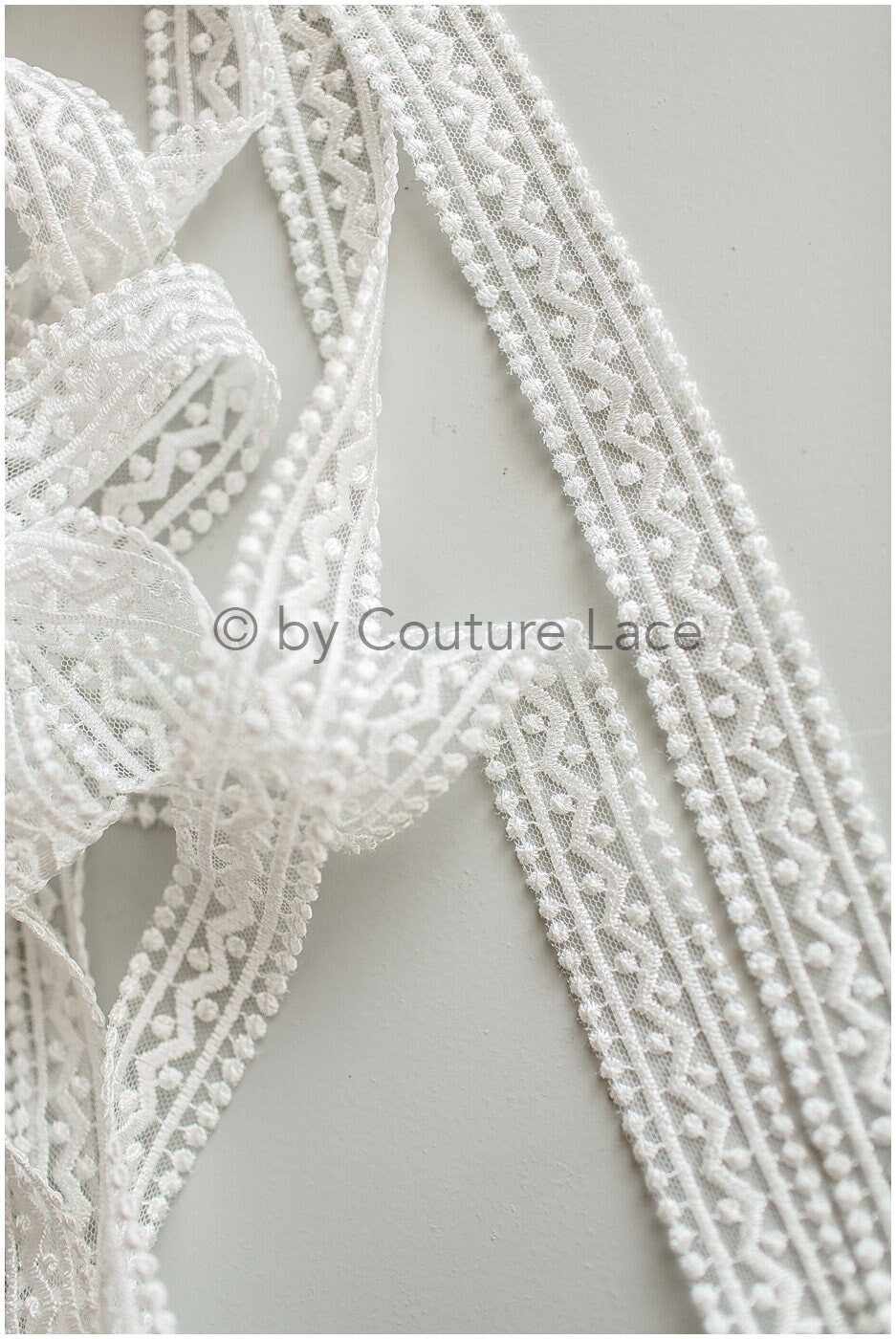 Boho bridal lace trim off-white/ Boho lace trim/ Lace veil/ Bridal lace trim// T19-072