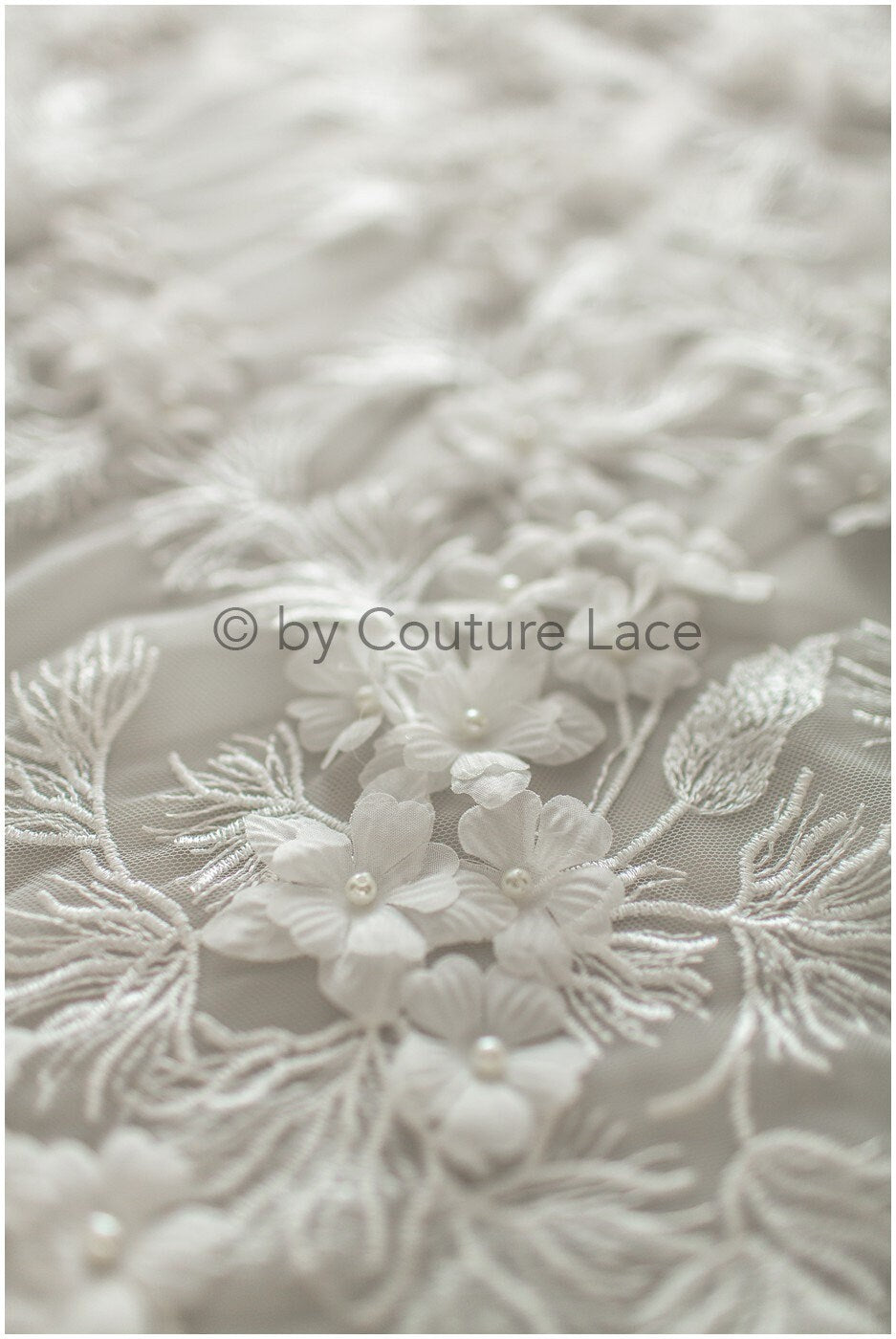 3D Blumen Spitzenstoff Off-White/ Braut Spitzenstoff mit Perlen/ romantischer Spitzenstoff mit 3D Blumen/ Hochzeit Spitzenstoff// L19-245
