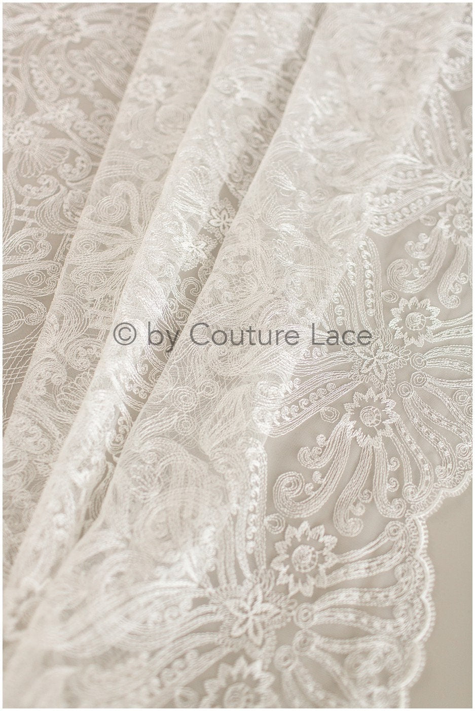 Braut Spitzenstoff Off-White/ weicher filigraner Brautspitzenstoff/ moderne bestickte Hochzeitskleid Spitze// L19-239