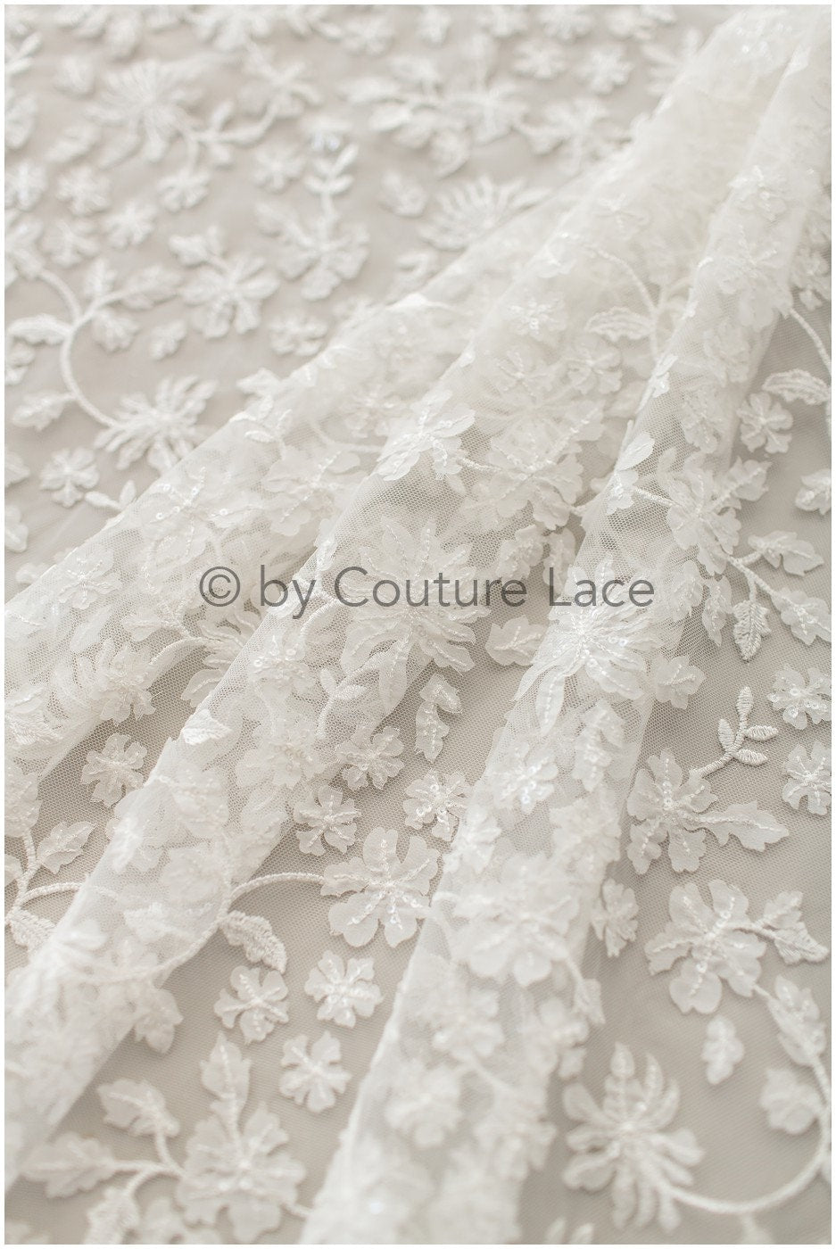 3D Blumen Spitzenstoff Off-White/ Braut Spitzenstoff/ romantischer Blumen Spitzenstoff/ Hochzeit Spitzenstoff// L19-238