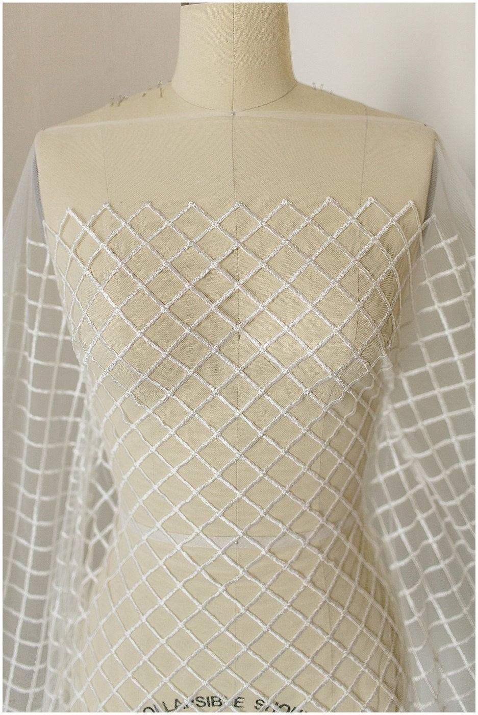 Netz Spitzenstoff Off-White/ Braut Spitzenstoff/ Netzpattern Spitze/ bestickte Hochzeitskleid Spitze// L19-254