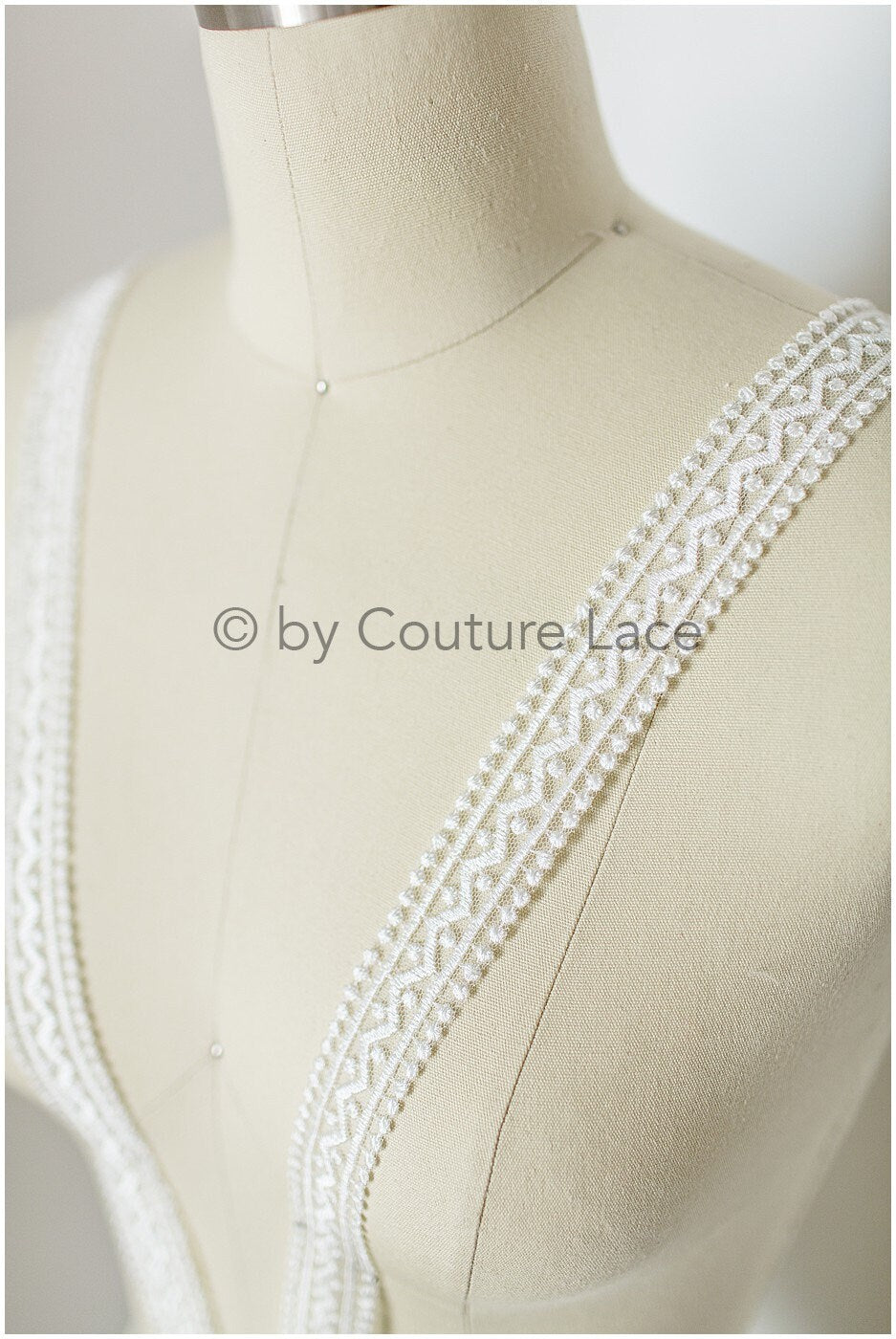 Boho bridal lace trim off-white/ Boho lace trim/ Lace veil/ Bridal lace trim// T19-072