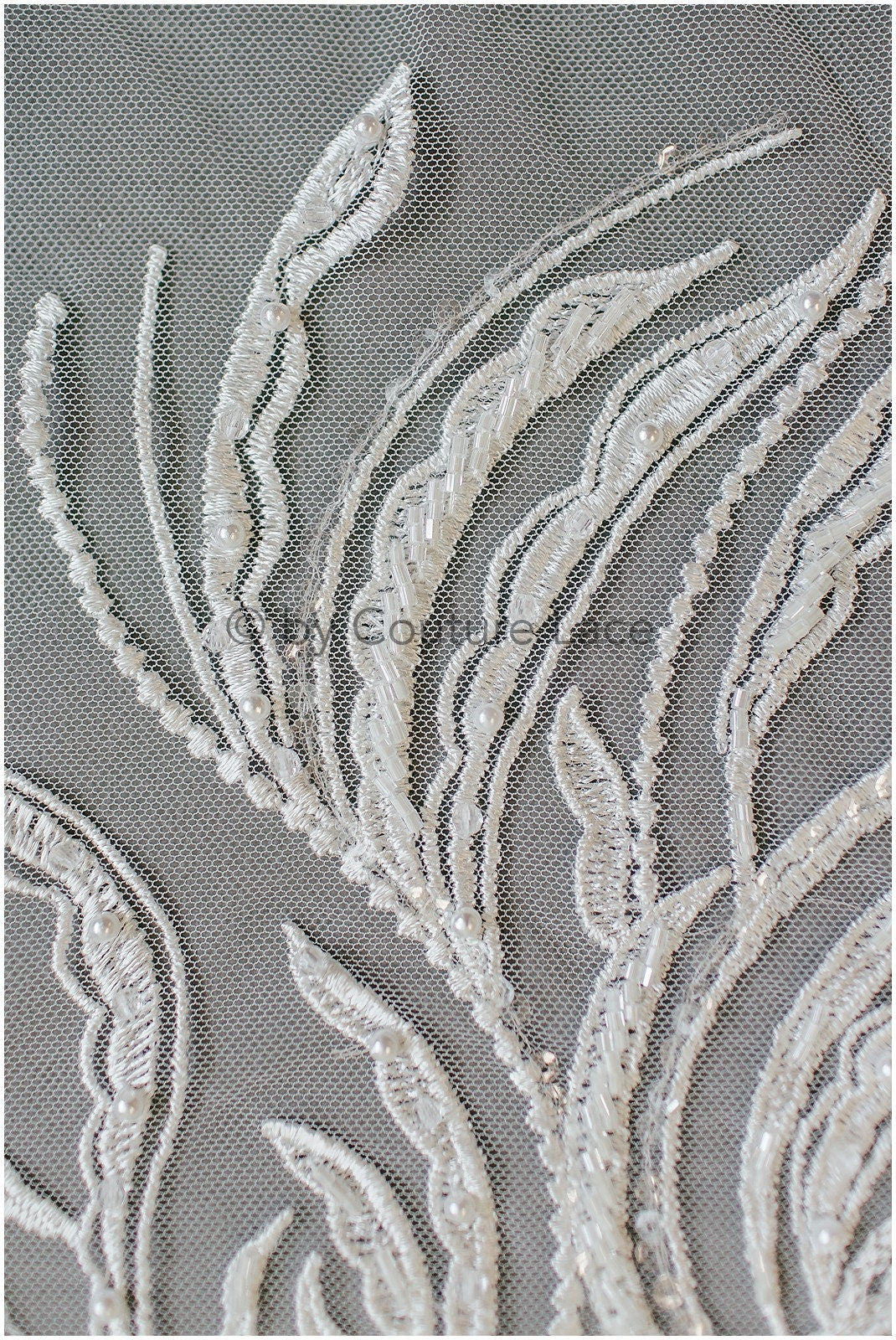 Berta Braut Spitze Stoff für Hochzeitskleid, Perlen Braut Lacefabric, Hochzeitskleid Spitze mit Perlen// L19-204