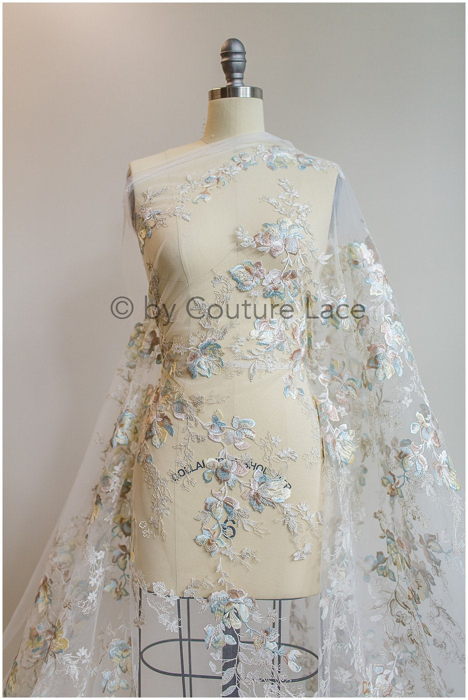 Farbiger Blumen Spitzenstoff/ romantische Pastell Spitze/ Abendkleid Spitze/ Blumen Spitzenstoff/ bestickte Farbe Hochzeitsstoff// L19-257