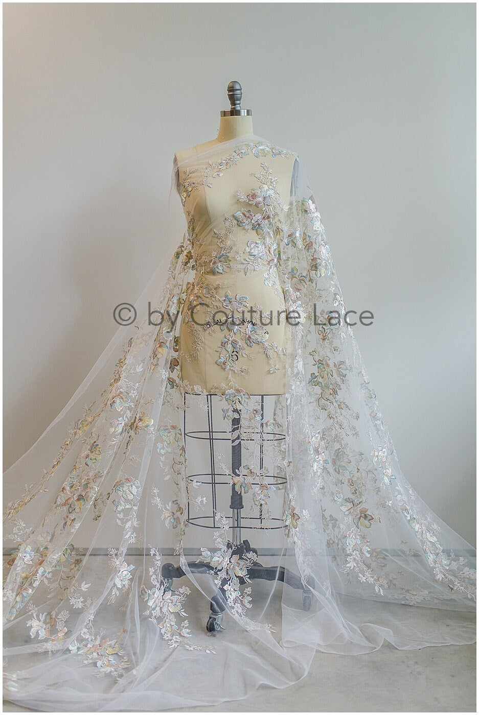 Farbiger Blumen Spitzenstoff/ romantische Pastell Spitze/ Abendkleid Spitze/ Blumen Spitzenstoff/ bestickte Farbe Hochzeitsstoff// L19-257