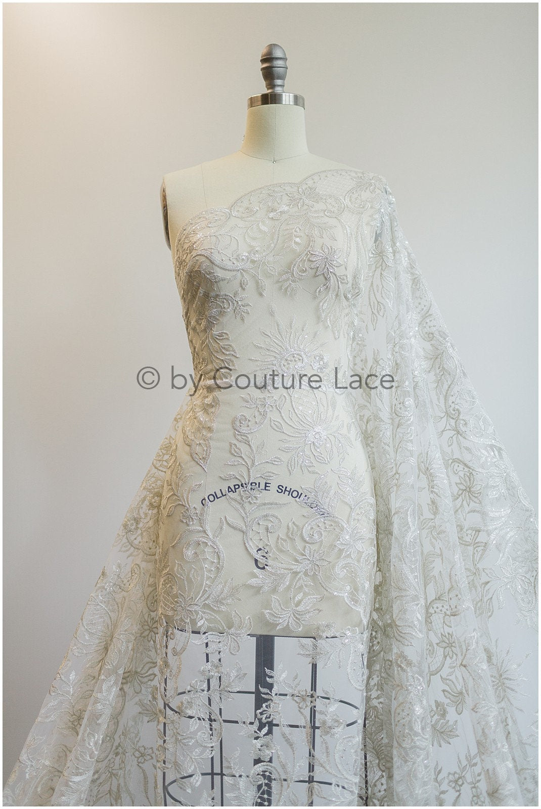 Florale Braut Spitze / Braut Spitze Material mit Pailletten / offwhite Braut Spitze / florale Hochzeit Spitze / Couture Spitze / / L19-273