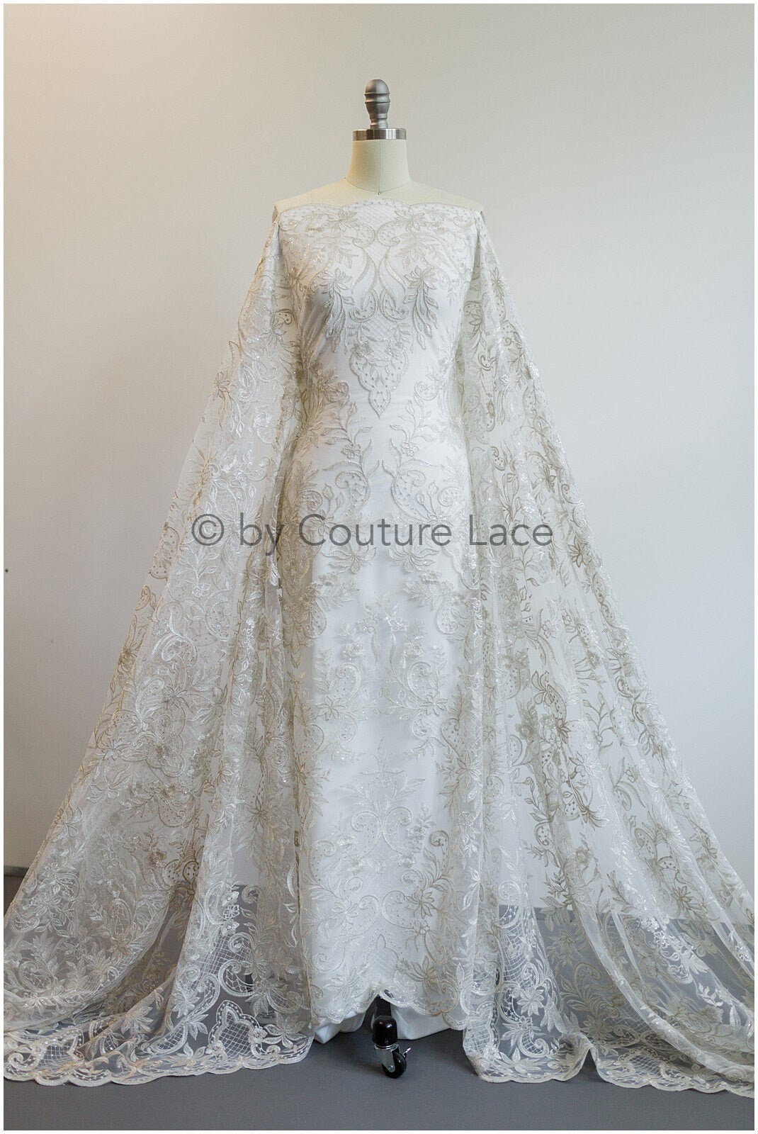 Florale Braut Spitze / Braut Spitze Material mit Pailletten / offwhite Braut Spitze / florale Hochzeit Spitze / Couture Spitze / / L19-273