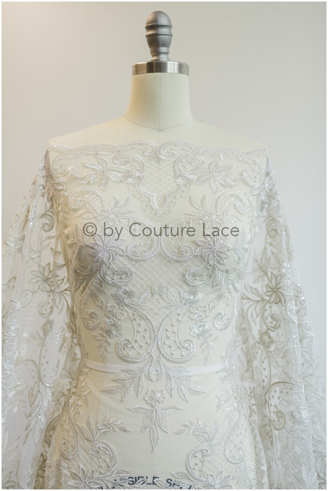 Florale Braut Spitze / Braut Spitze Material mit Pailletten / offwhite Braut Spitze / florale Hochzeit Spitze / Couture Spitze / / L19-273