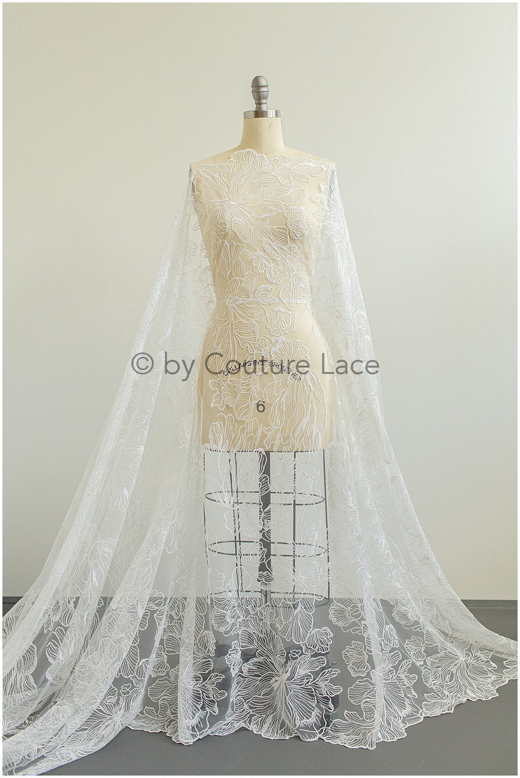 Blumen Braut Spitze Off-White/ Brautspitze mit Blumen/ Blumen Hochzeit Spitze/ Couture Spitze// L19-281