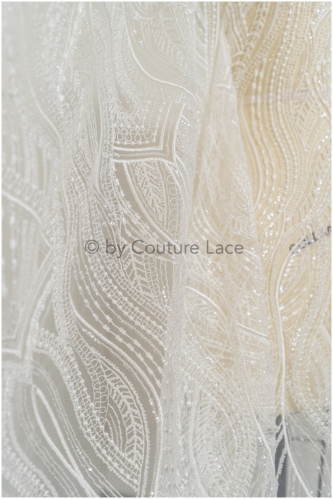 Perlen Braut Spitzenstoff Off-White/ Perlen Wellen Spitzenstoff/ Hochzeitskleid Spitze mit Perlen & Pailletten/ Brautspitzenstoff// L19-021