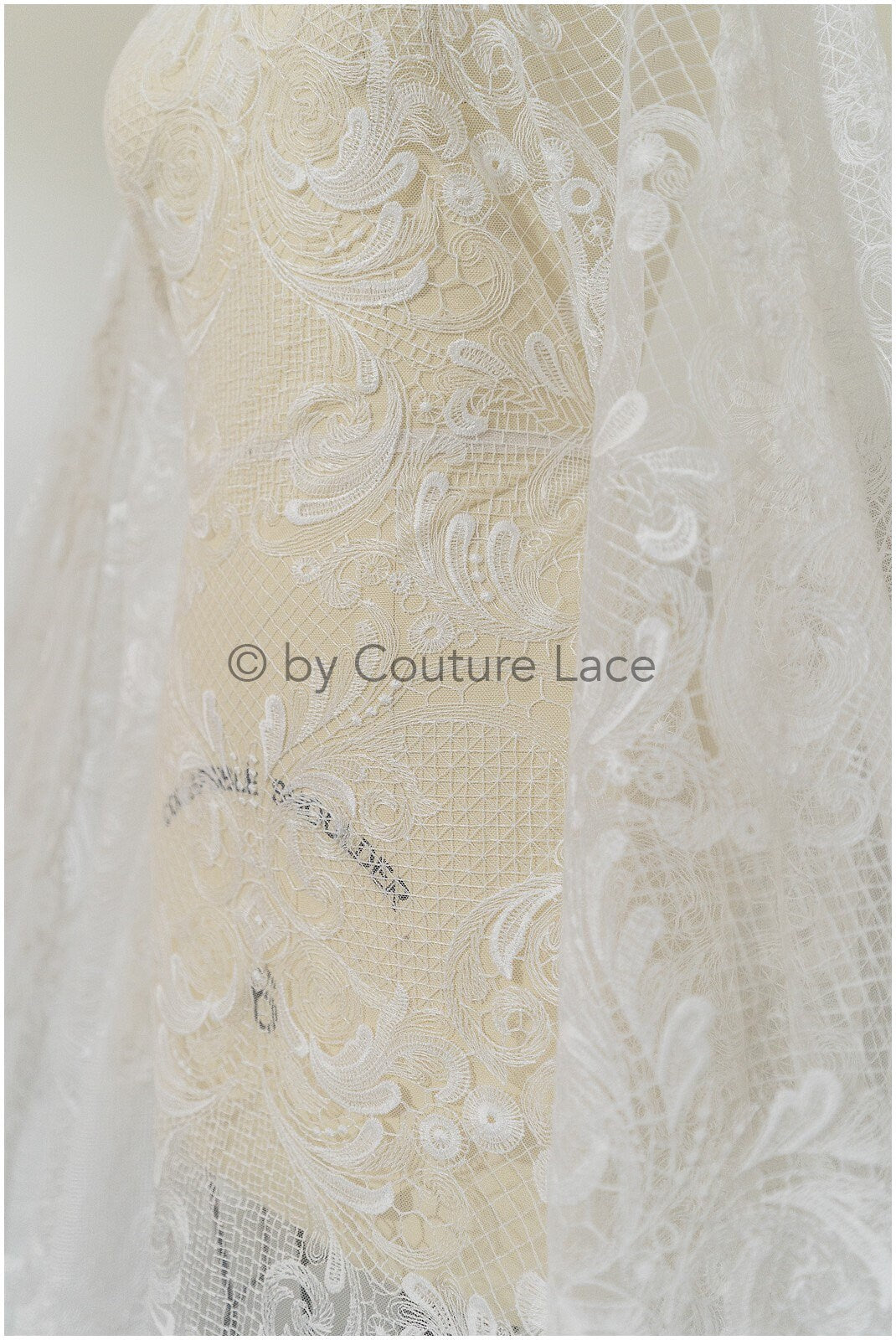 Couture Spitze, orientalischer Spitzenstoff, Hochzeits-Spitzenstoff, Braut verzierte Spitze, Australisches Brautkleid Designerspitze, Hochzeitskleid//L19-313