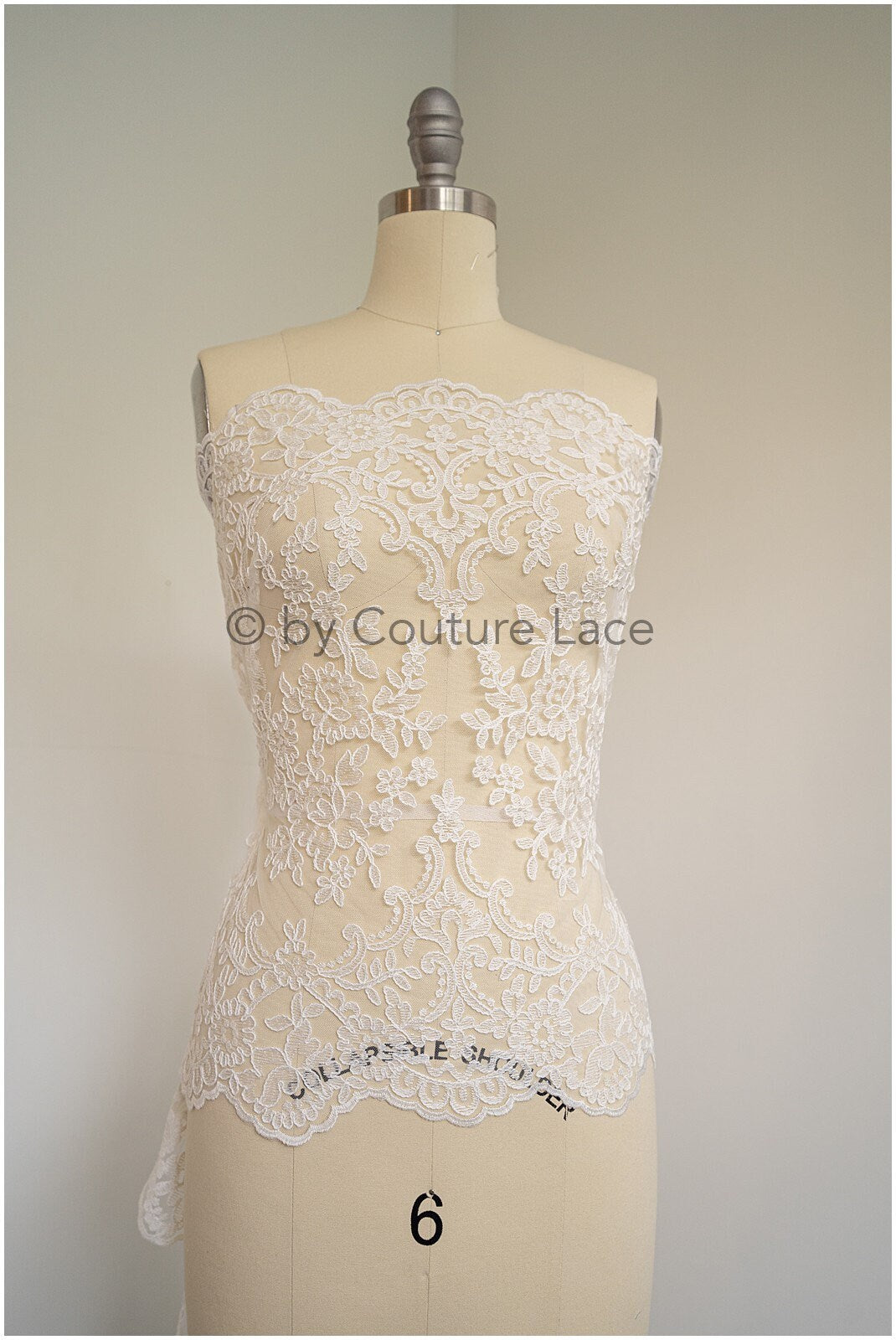 Lace trim off-white/ wedding lace trim/ embroidered lace trim/ elegant bridal lace trim/ lace embroidery// T19-081