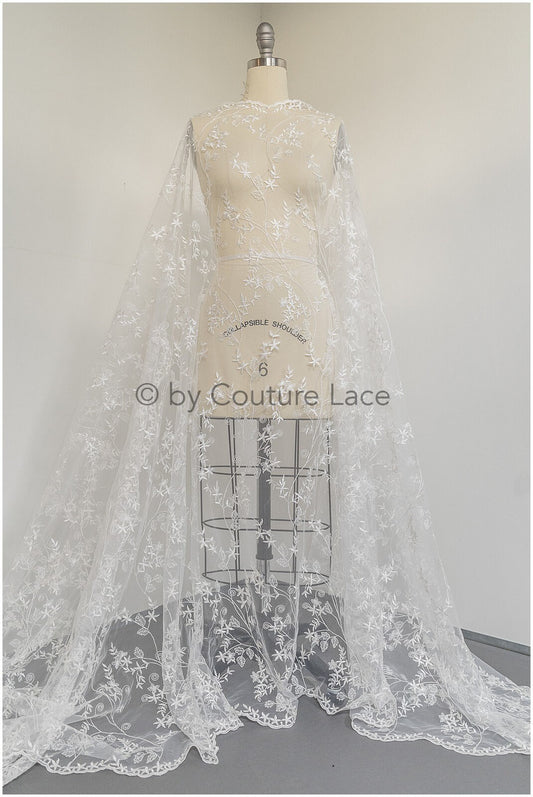 Tela de encaje nupcial suavemente bordada / Encaje floral color blanco roto / Encaje para vestido de novia / Encaje con flores // L19-003NS