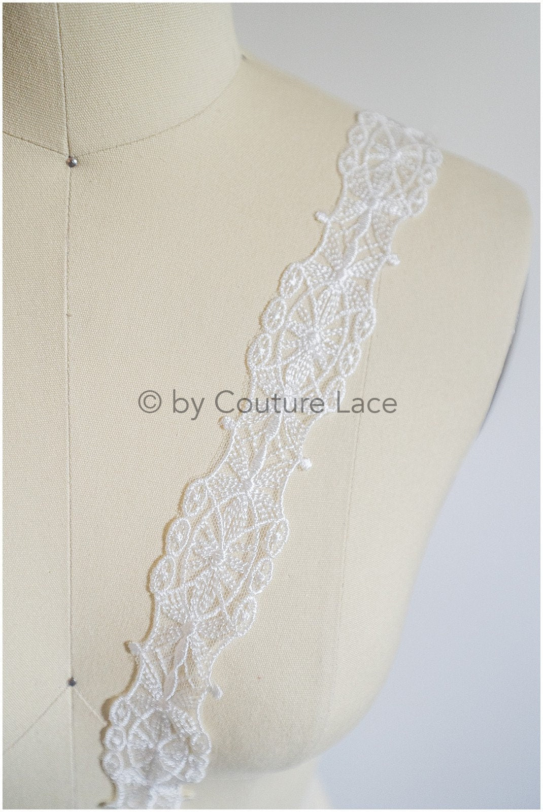 Boho lace trim off-white/ embroidered lace trim/ elegant lace veil lace/ bridal lace belt/ bridal lace trim// T20-086