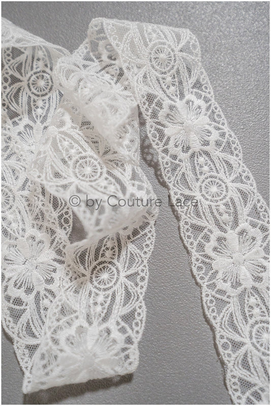 Garniture en dentelle nuptiale/ Garniture en dentelle de mariage Off-White/ Ceinture en dentelle nuptiale/ dentelle nuptiale élégante/ Garniture en dentelle nuptiale// T20-084