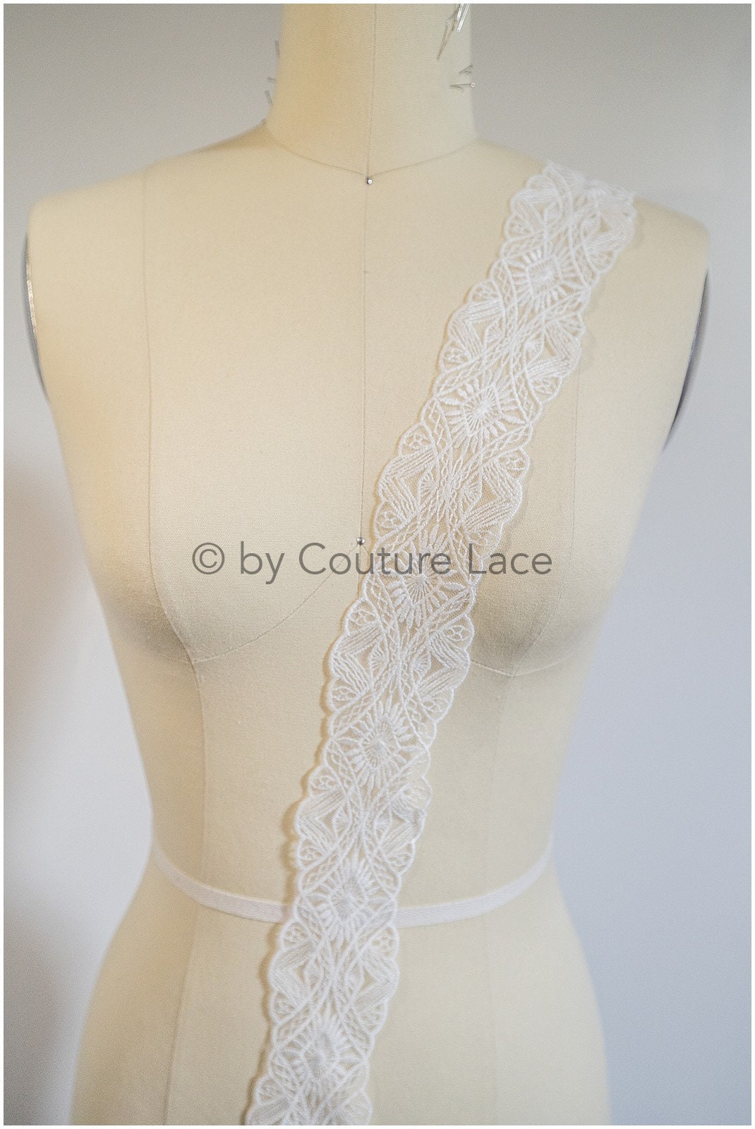 Braut Spitze Borte Off-White/ Spitzenborte für Hochzeitskleid/ Braut Spitzen Gürtel/ eleganter Braut Spitzenbesatz/ Braut Schleier// T20-085