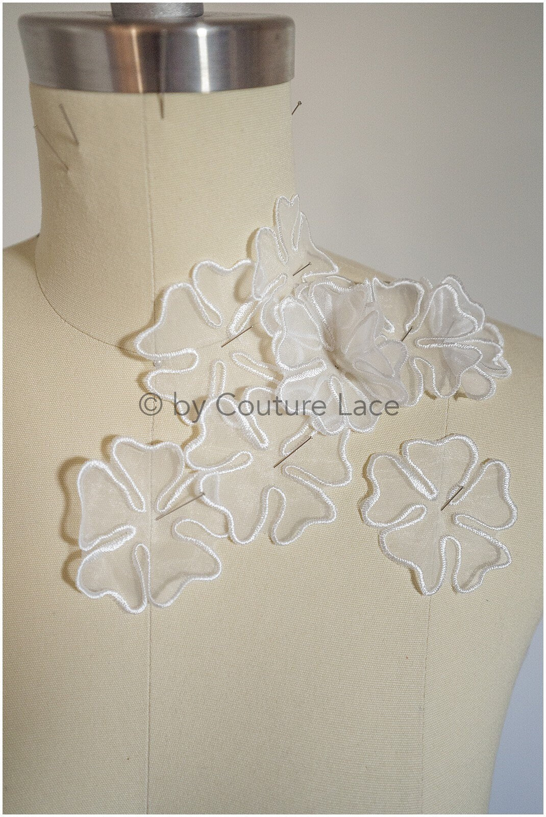 30pcs. Lace flowers for sewing/ 3D flower lace applique/ wedding dress lace applique/ bridal lace// A20-192