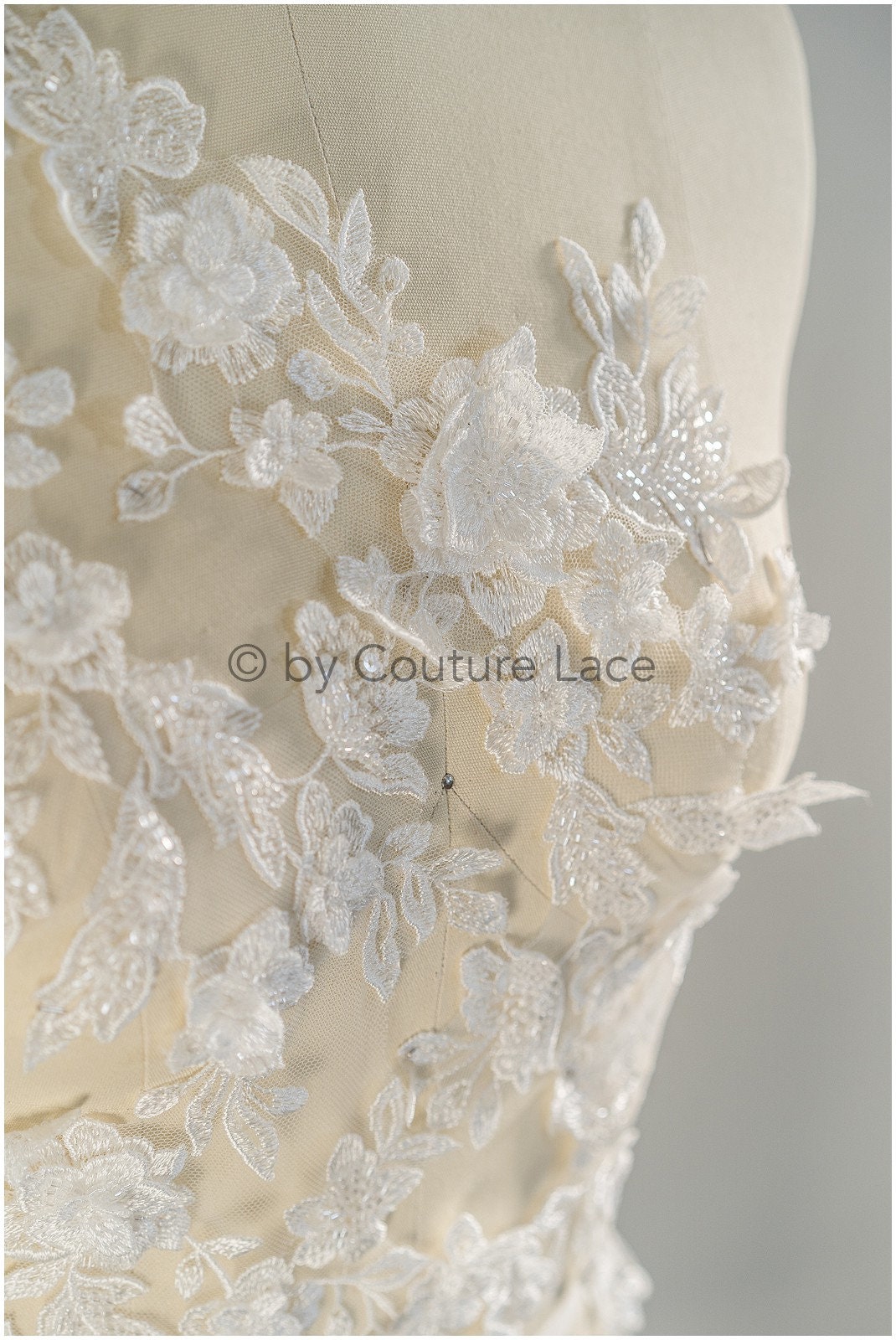 3D Blumen SpitzenApplikation für Hochzeitskleid, Brautkleid Spitzenaufnäher mit 3D Blumen, Perlen BrautSpitze Applikation mit 3D Blumen// A20-195