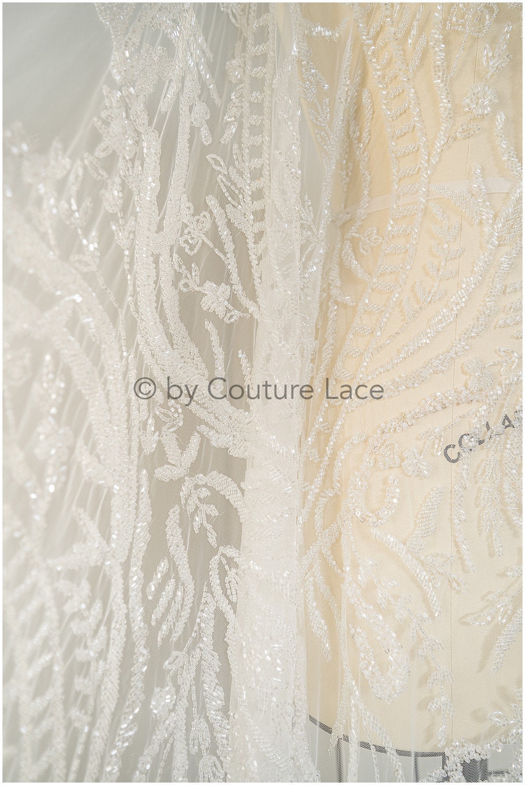 Perlen Brautspitze Off-White/ Braut Spitze Stoff/ schwere Perlen Hochzeitskleid Spitze/ Couture Spitze// L19-106