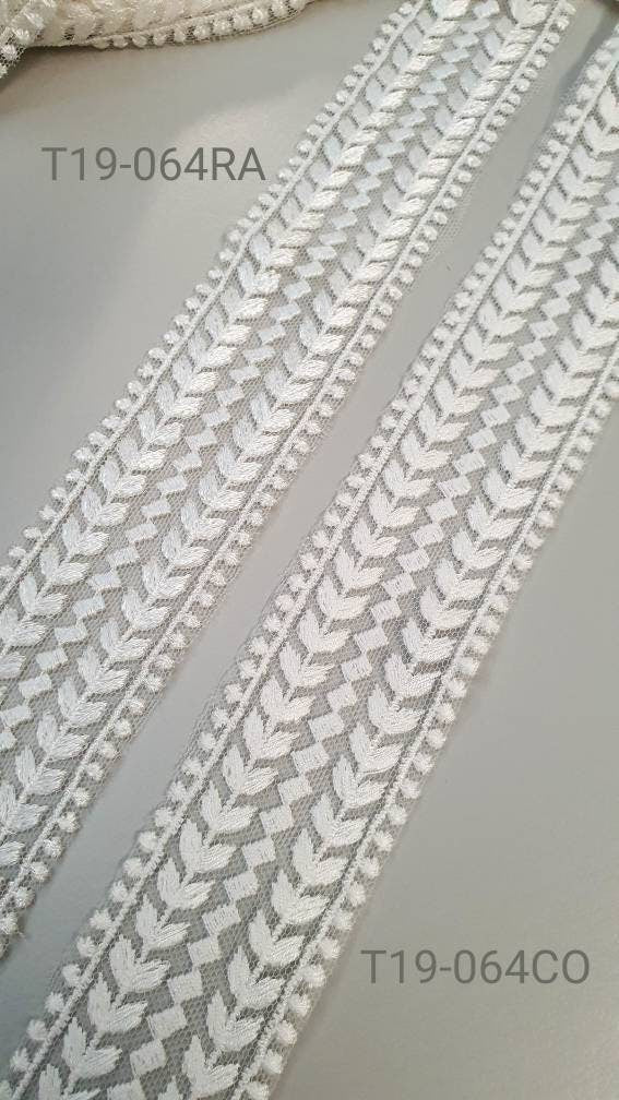 Soft embroidered lace trim off-white/ elegant bridal lace/ bridal lace trim/ veil lace/ boho wedding dress// T19-064CO