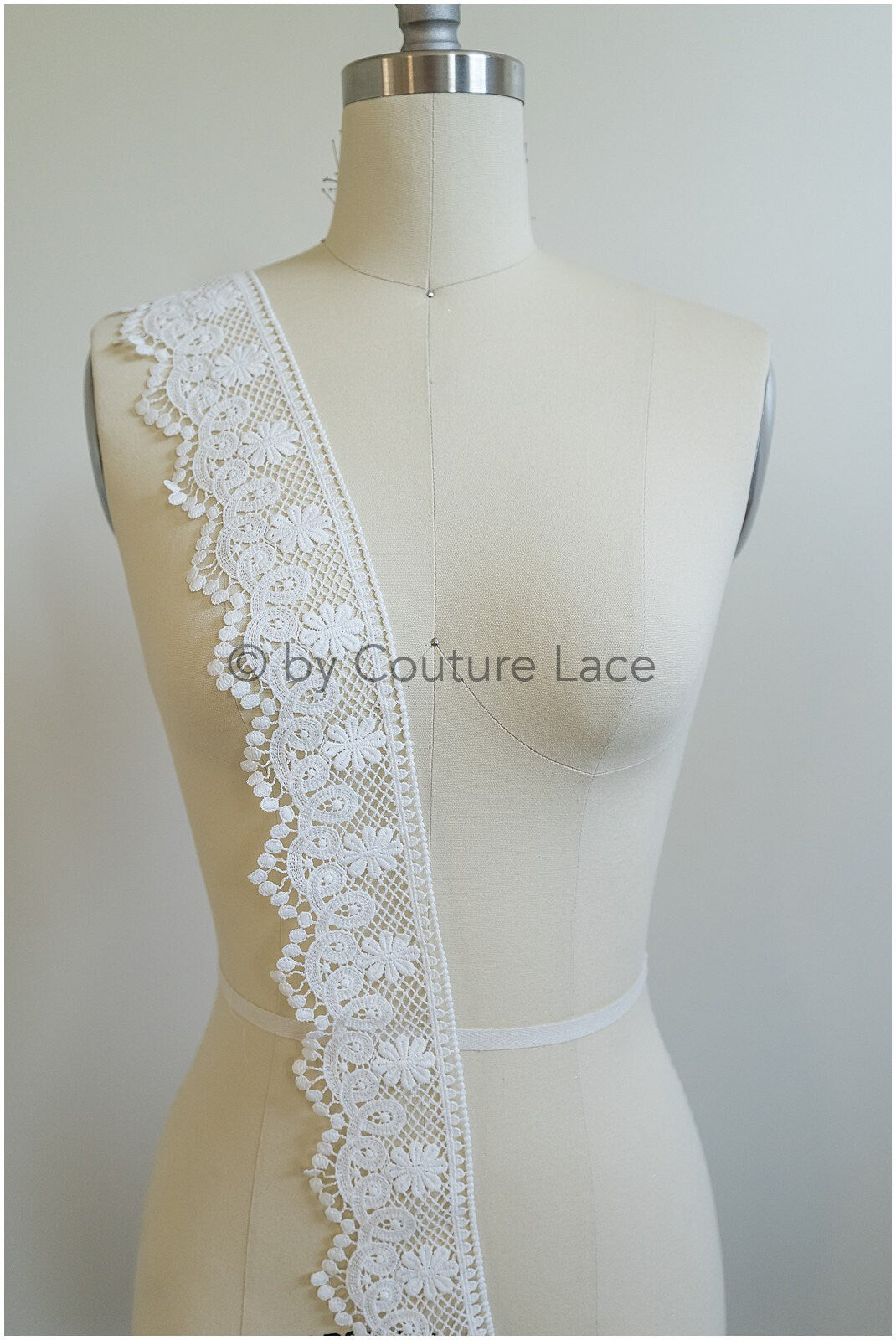 Boho lace trim off-white/ floral lace trim/ crocheted wedding dress trim/ boho dress lace trim// T20-101