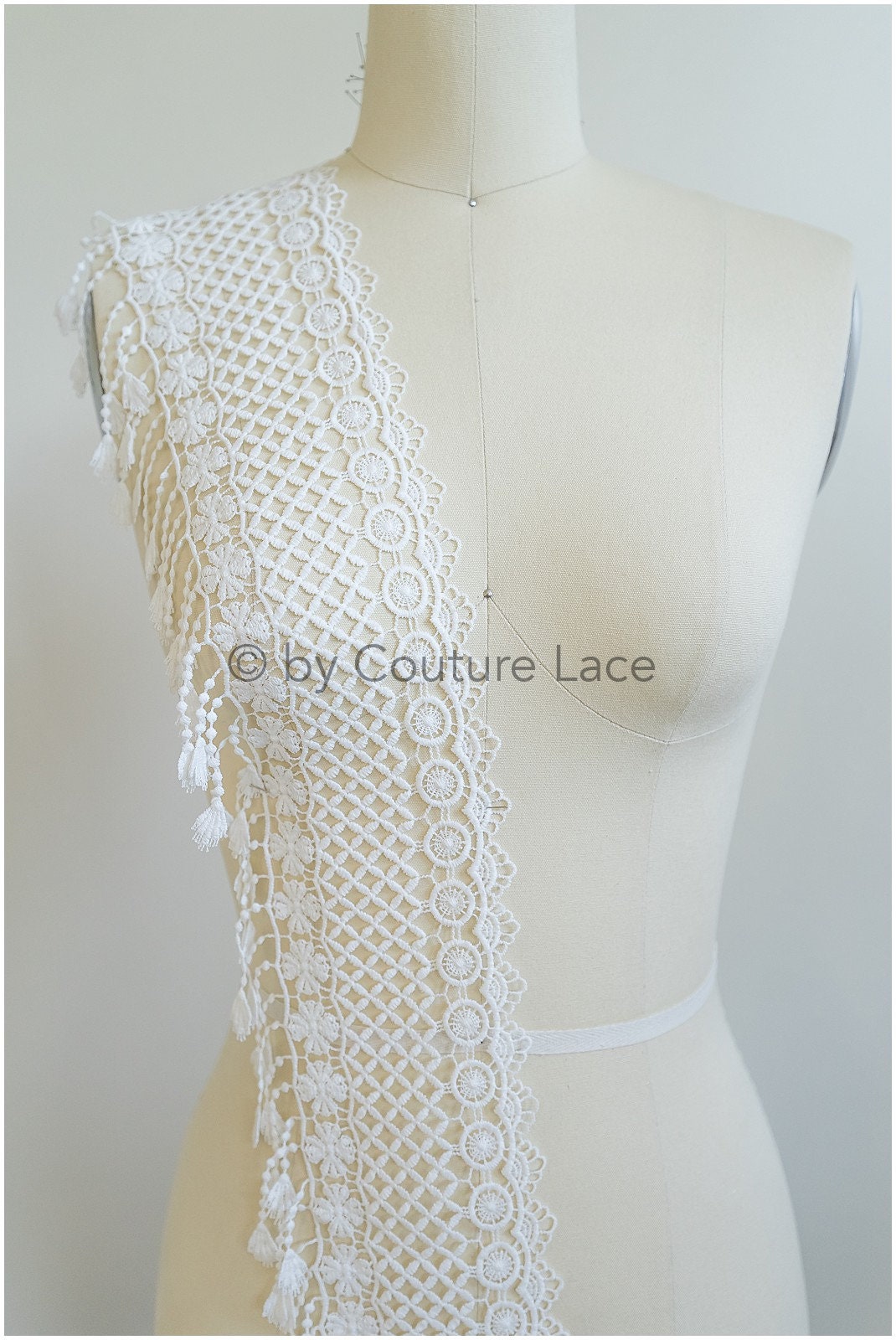 Fringe lace trim off-white/ Boho trim/ crocheted fringe lace/ Guipure lace with fringes/ Boho wedding dress lace// T20-102