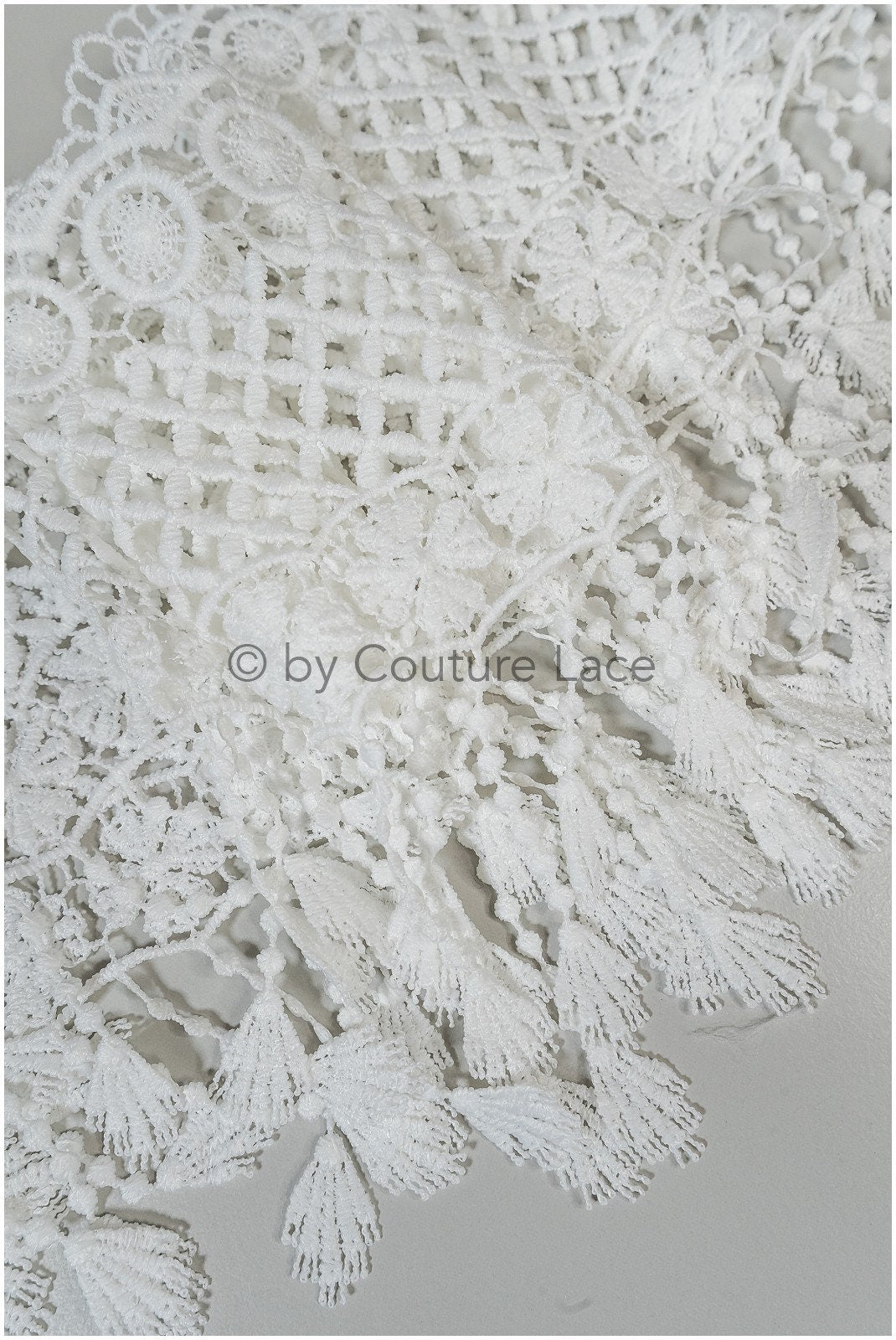 Fringe lace trim off-white/ Boho trim/ crocheted fringe lace/ Guipure lace with fringes/ Boho wedding dress lace// T20-102
