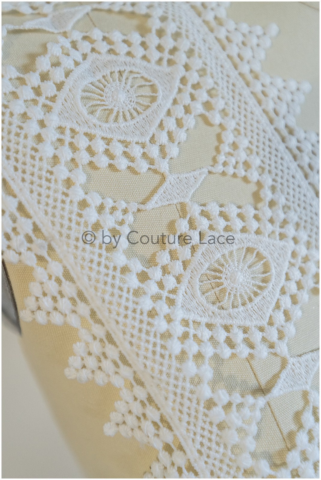 Boho lace trim off-white/ Guipure lace trim/ romantic boho lace/ bridal lace/ T20-107
