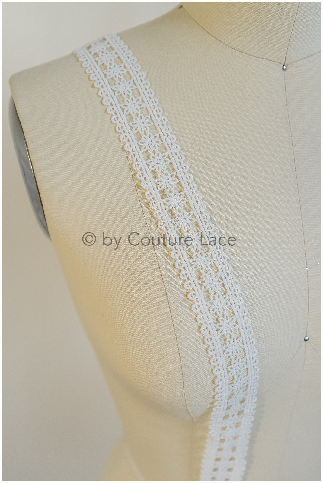 5 yds boho lace trim off-white/ floral guipure lace trim/ crocheted bridal lace trim// T20-109
