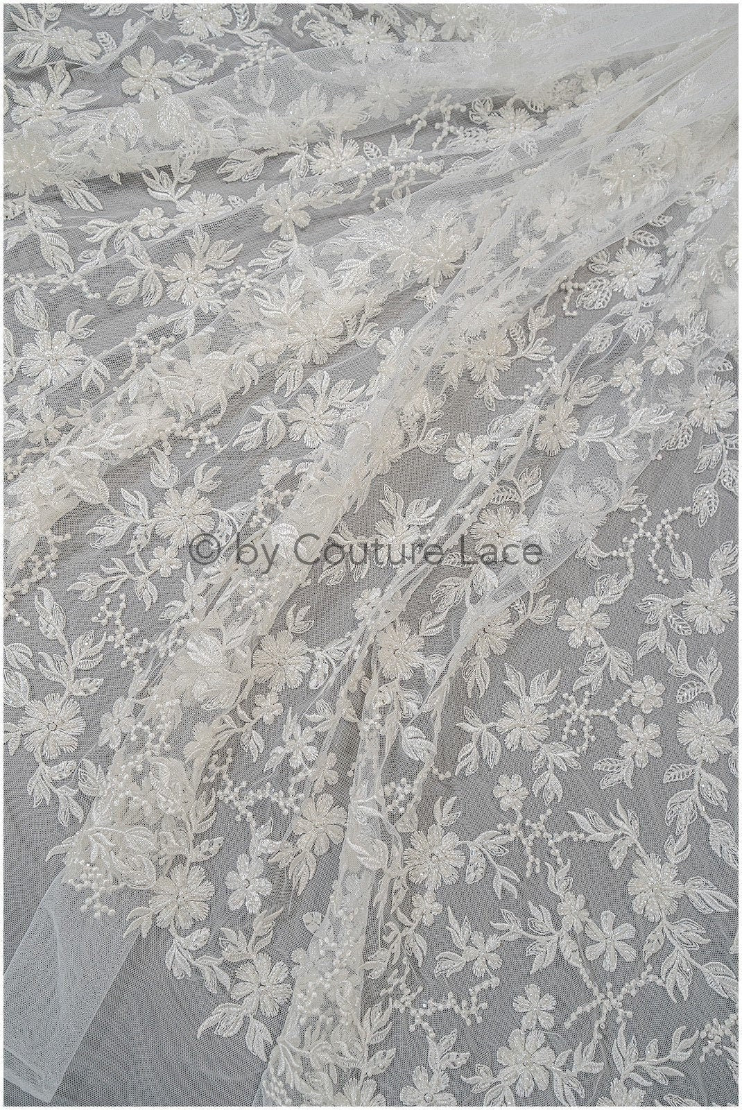 Blumen Brautspitze mit Perlen/ schwere Hochzeitsspitze Off-White/ romantischer Blumen Spitzenstoff// L20-014N