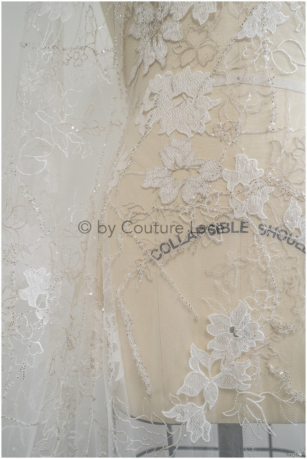 Perlen Spitzenstoff Off-White Silber/ Hochzeitsspitze/ romantischer Blumen Spitzenstoff mit Perlen/ Braut Spitzenstoff// L20-360