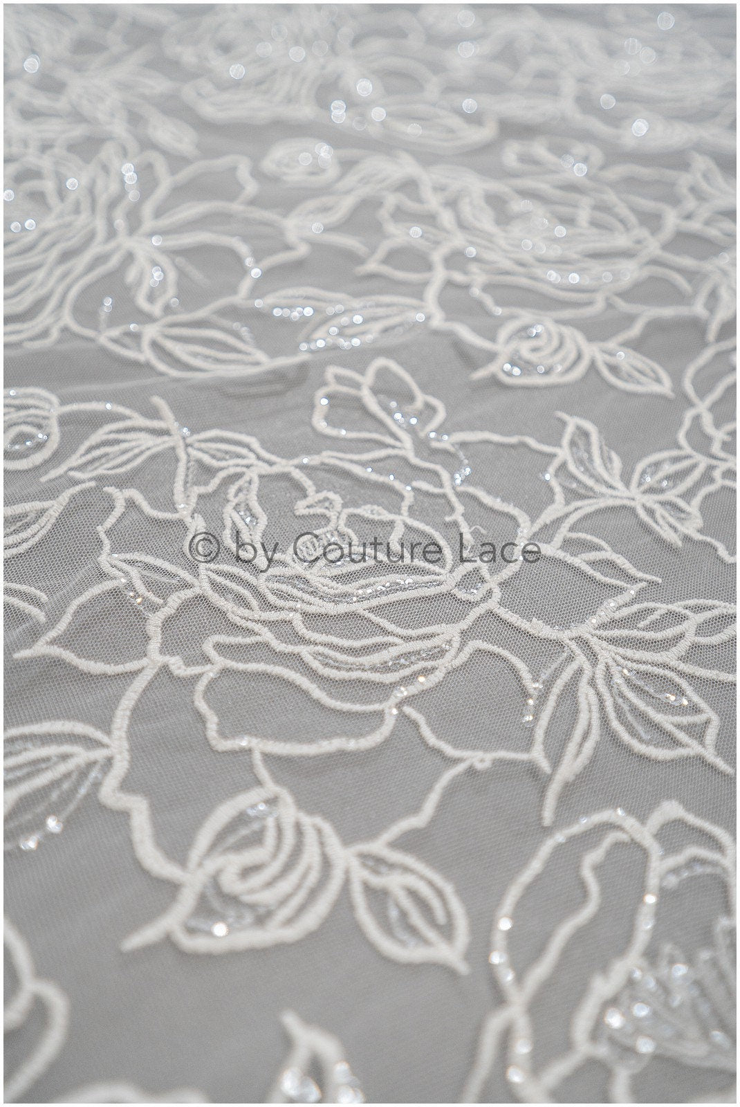 Blumen Spitzenstoff Off-White/ Blumen Spitzenstoff/ Braut Spitzenstoff/ Spitzenstoff mit Blumen// L20-359