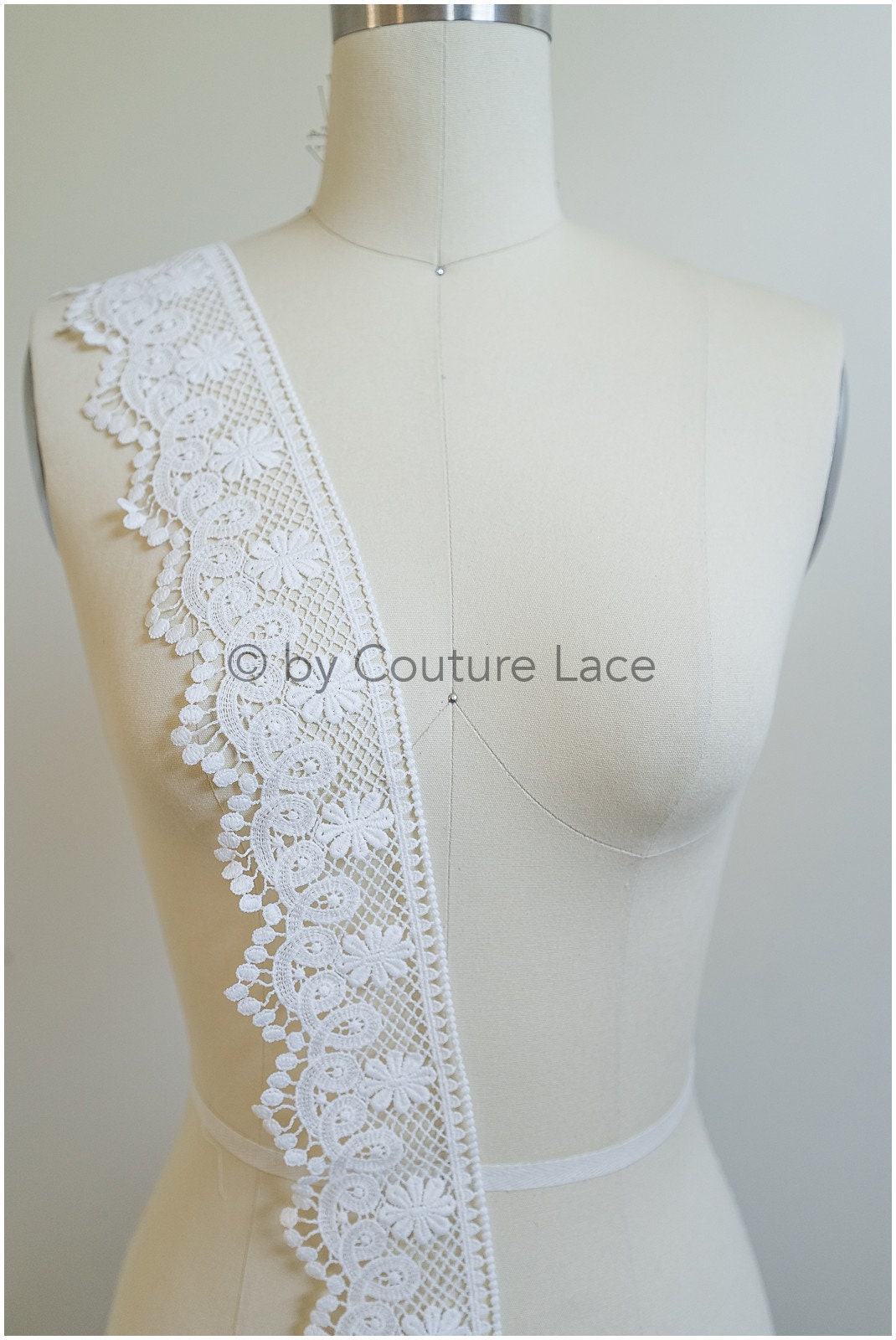 Boho lace trim off-white/ floral lace trim/ crocheted wedding dress trim/ boho dress lace trim// T20-101
