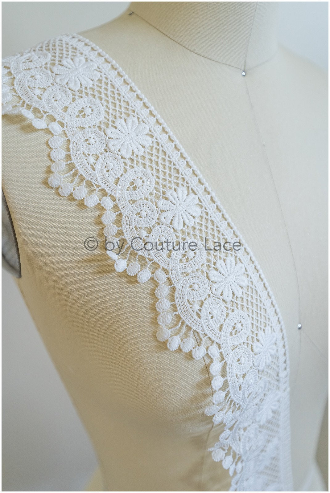 Boho lace trim off-white/ floral lace trim/ crocheted wedding dress trim/ boho dress lace trim// T20-101