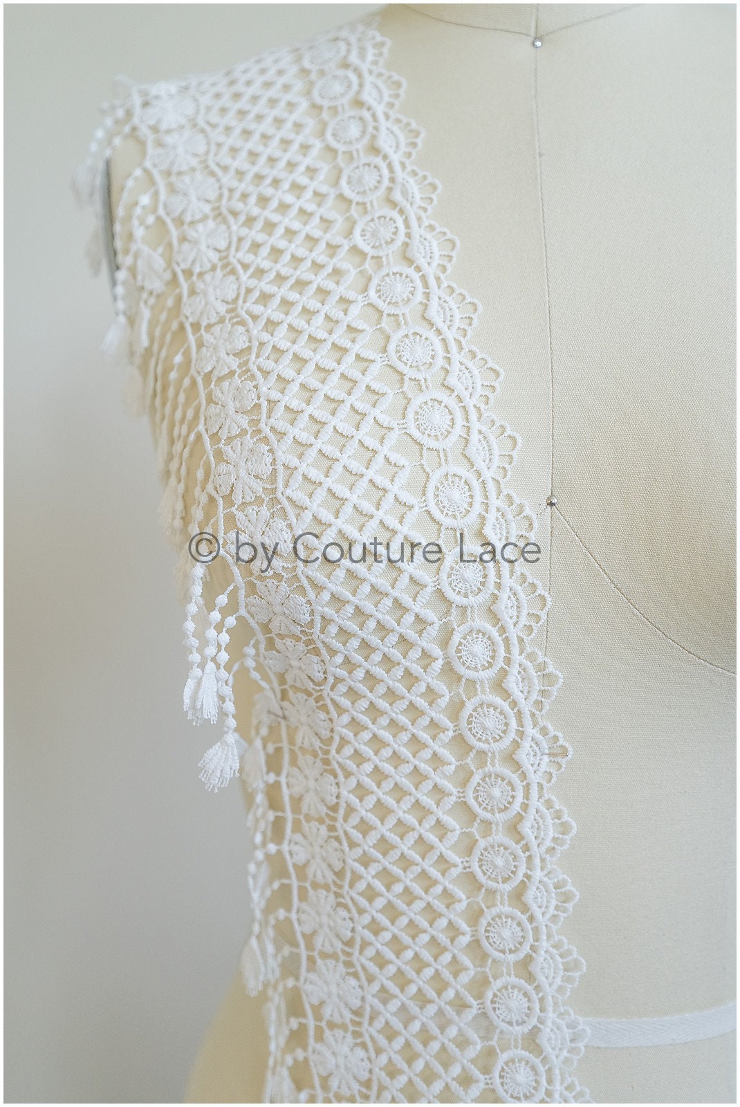 Fringe lace trim off-white/ Boho trim/ crocheted fringe lace/ Guipure lace with fringes/ Boho wedding dress lace// T20-102