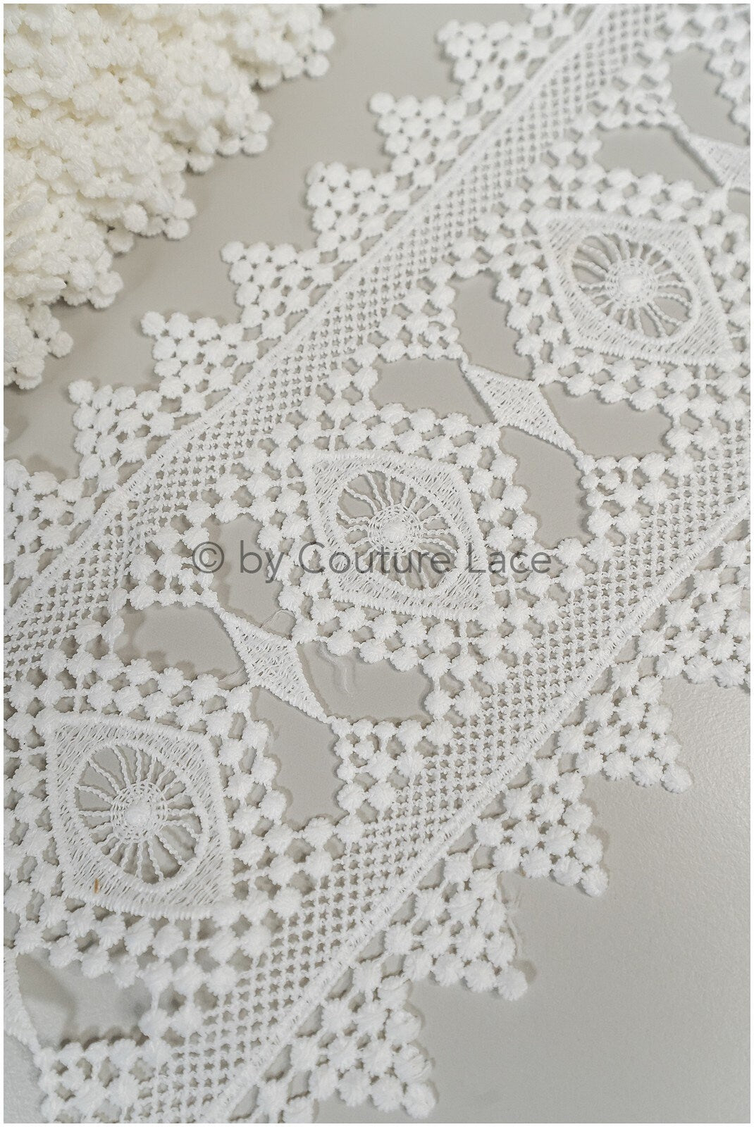 Boho lace trim off-white/ Guipure lace trim/ romantic boho lace/ bridal lace/ T20-107