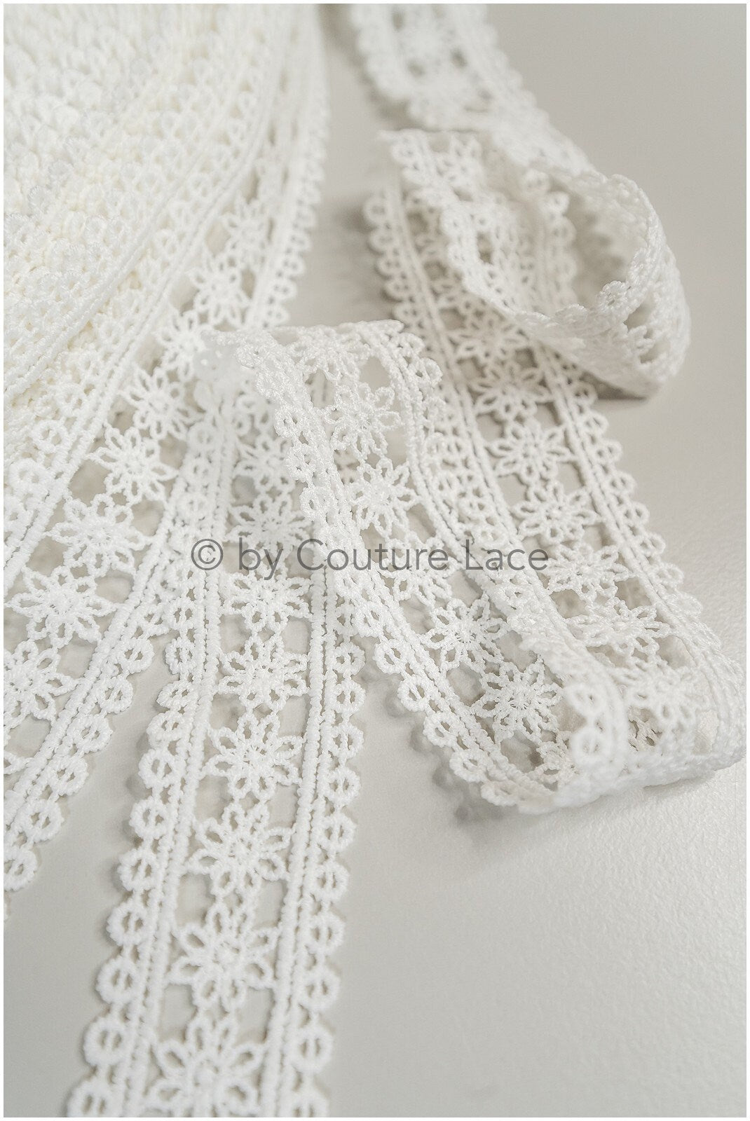5 yds boho lace trim off-white/ floral guipure lace trim/ crocheted bridal lace trim// T20-109