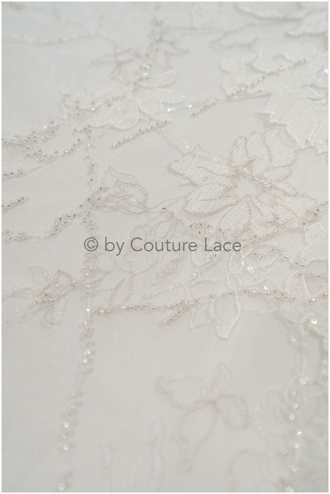 Perlen Spitzenstoff Off-White Silber/ Hochzeitsspitze/ romantischer Blumen Spitzenstoff mit Perlen/ Braut Spitzenstoff// L20-360