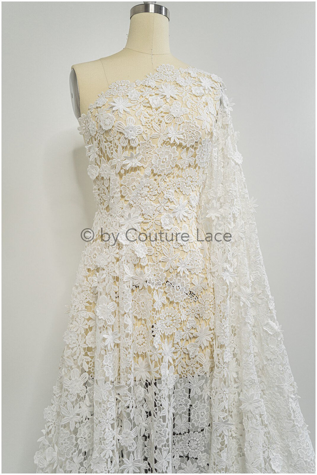 3D Spitzenstoff Off-White/ Guipure Spitzenstoff mit 3D Blüten/ gehäkelter Braut Spitzenstoff mit Blumen/ Boho Spitzenstoff mit 3D Blüten// L20-199B