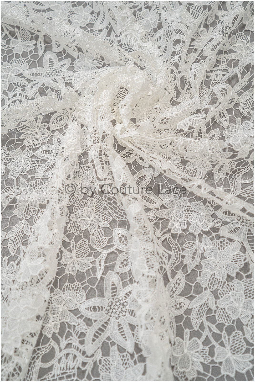 Florale Boho Spitze Off-White/ Gehäkelter Spitzenstoff/ Boho Spitze/ Makramee Spitzenstoff/ gestrickter Spitzenstoff mit Blumen// L20-390