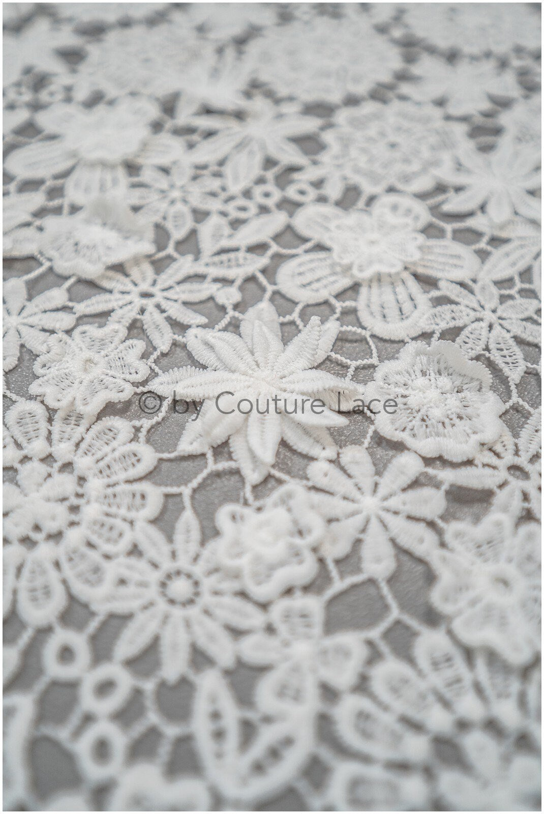 3D Spitzenstoff Off-White/ Guipure Spitzenstoff mit 3D Blüten/ gehäkelter Braut Spitzenstoff mit Blumen/ Boho Spitzenstoff mit 3D Blüten// L20-199B